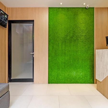 Env Room Jacarta Exterior foto
